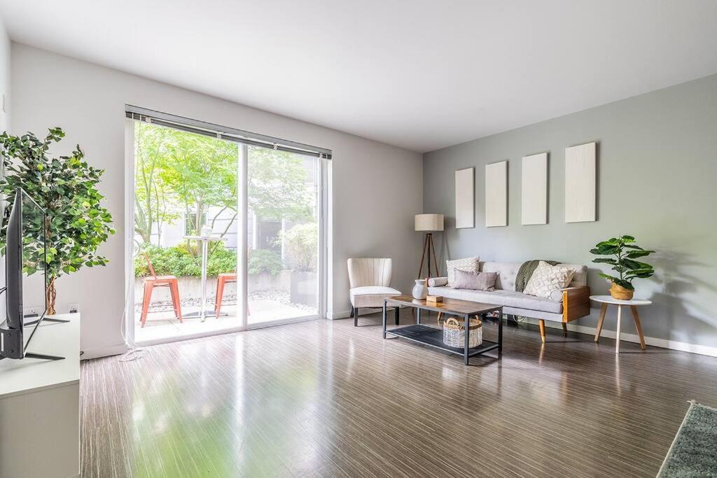One Bedroom Luxury Apartment Seattle Exteriör bild