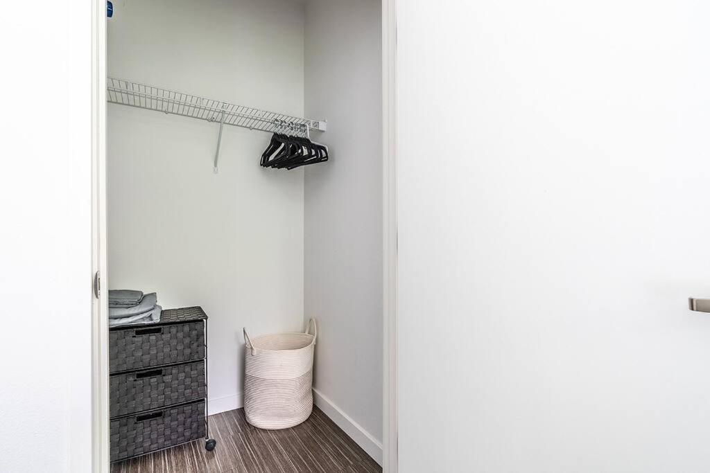 One Bedroom Luxury Apartment Seattle Exteriör bild